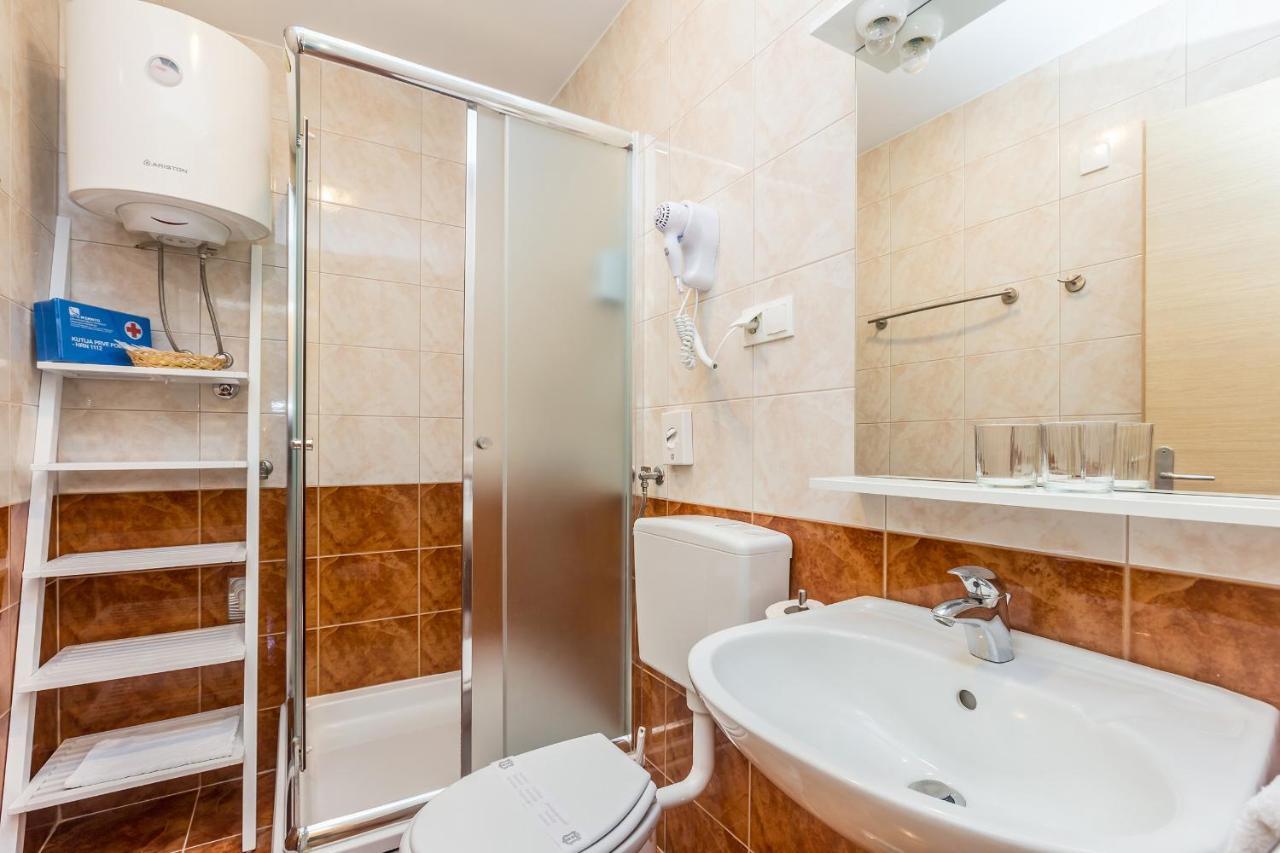 Apartments Mirica 2 บัชกา ภายนอก รูปภาพ